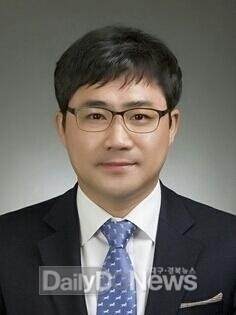 (사)대한병원행정관리자협회 대구시회 정기총회에서 국회의원 표창을 수상한 대구보건대학교 김기철 교수. (사진=대구보건대 제공