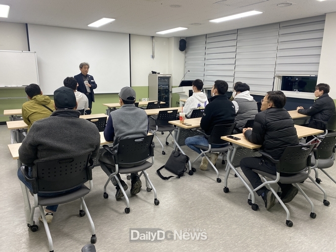 굴착기·지게차 운전기능사 자격과정 개강