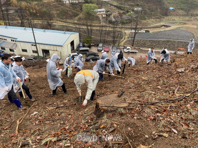 문경시, 제78회 식목일 나무 심기 행사 실시