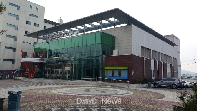  영천시민회관, 3개 공모사업 선정으로 국·도비 1억 7천만원 확보!(시민회관 전경)