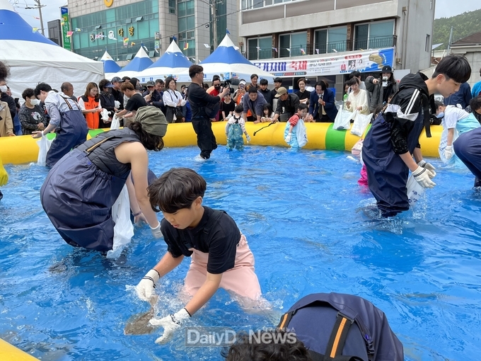 제13회 영덕물가자미축제 성황리 폐막