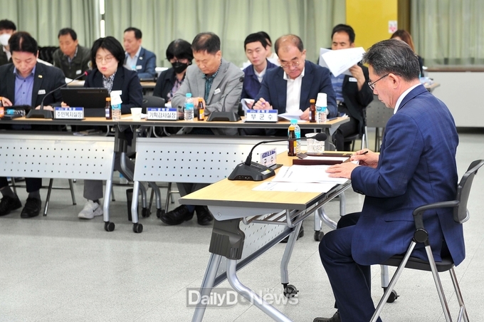 군위군, 대구광역시 편입 대비 부서별 4차 회의 개최
