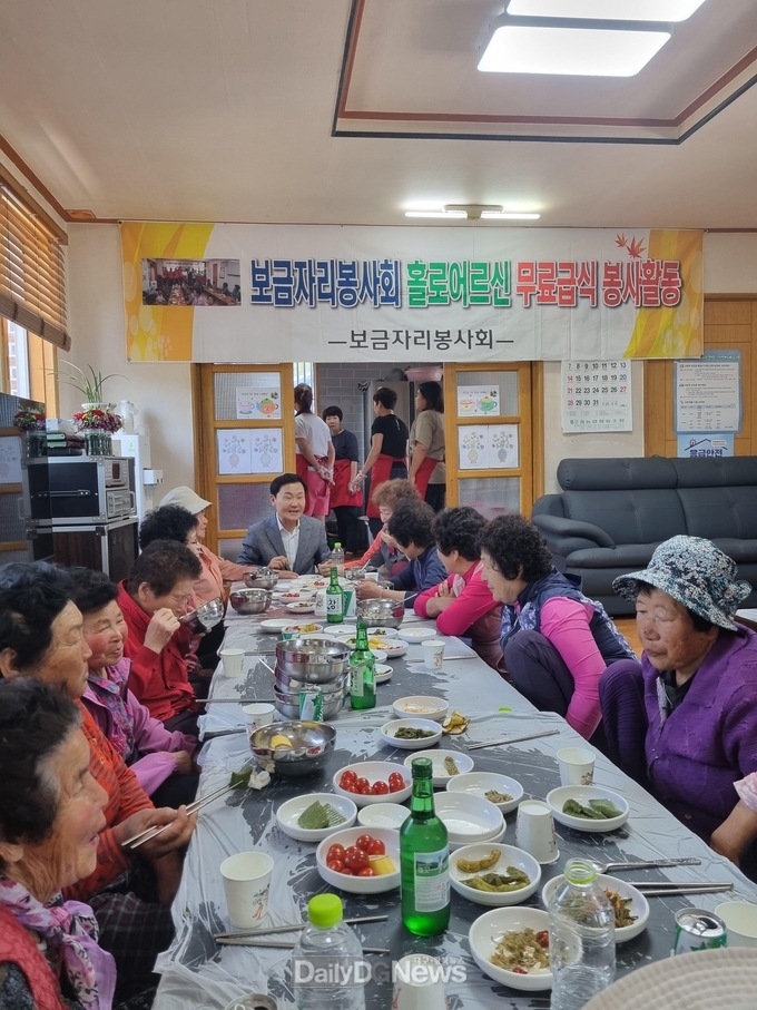 보금자리 봉사회, 대가야읍에서 어르신 무료급식 봉사
