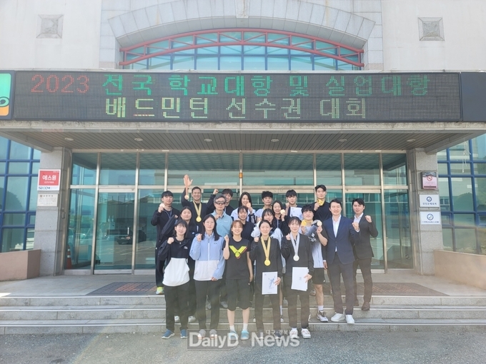 김천시청 배드민턴팀, 전국대회에서 개인전 휩쓸어