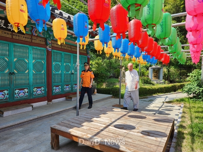 구미소방서장, 부처님 오신 날 대비 전통사찰 현장 지도방문
