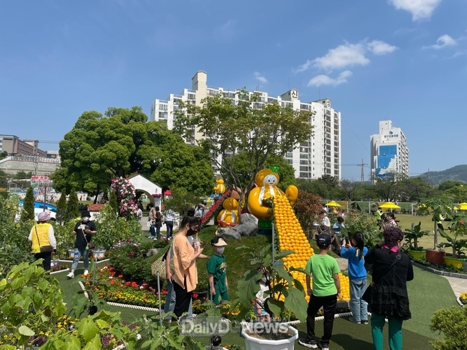 2023 성주참외&생명문화축제“참외힐링공원”운영