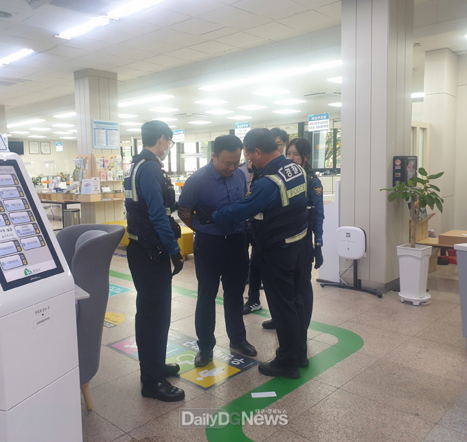 문경시, 특이민원 발생 대비 경찰 합동 모의훈련 실시