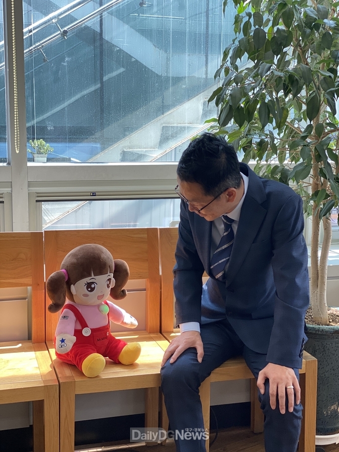 대구 달서구. AI(인공지능) 돌봄인형 모습. (사진=달서구 제공)