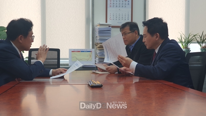 원희룡 국토부 장관과 첨단베어링 국가산단 조기 승인 협의 (’23년 3월 10일)