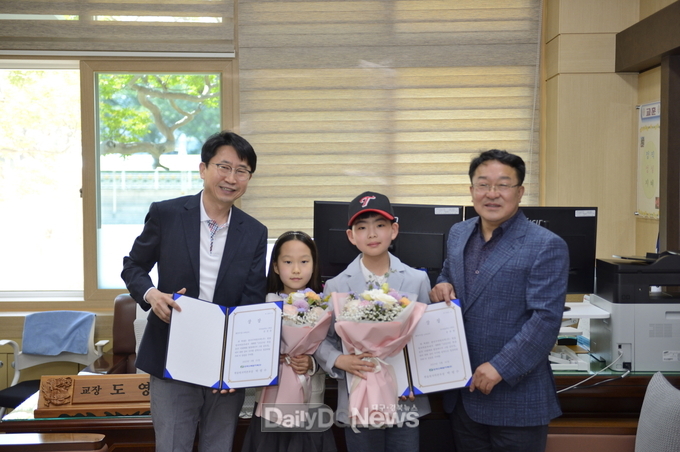 한울본부 제공) 그림공모전 최우수상 부구초등학교 3학년 김정음(좌측), 5학년 송유찬(우측) 어린이