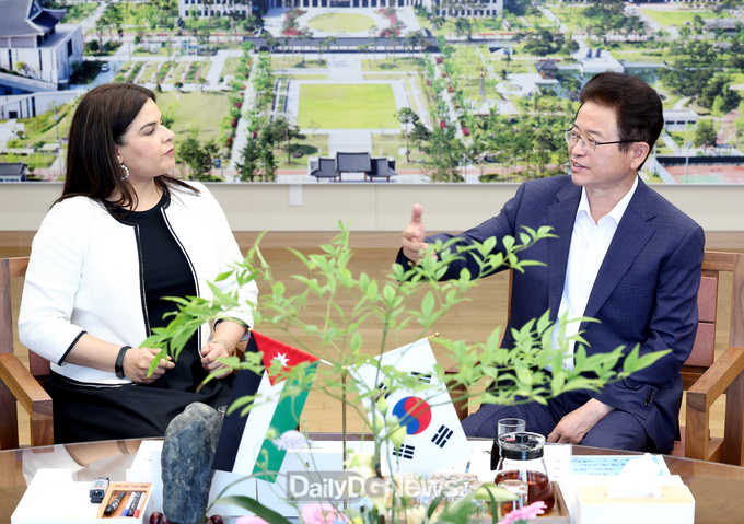 아살 알-탈 주한 요르단 대사, 경북도청 방문