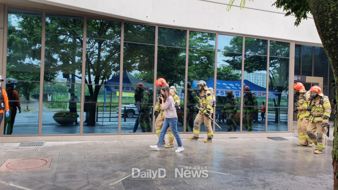 지난 21일 안심도서관에서 실시한 대구 동구청. ‘2023년 재난대응 자체수시훈련’ 모습. (사진=동구청 제공)