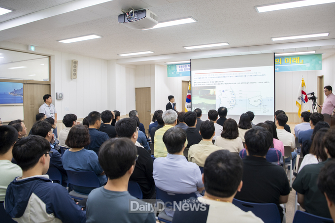 울릉군, 유철균 경북연구원장 초빙 공직자 특강 실시