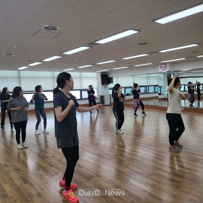 청도군 여성회관, 상반기 프로그램 37과정 수료