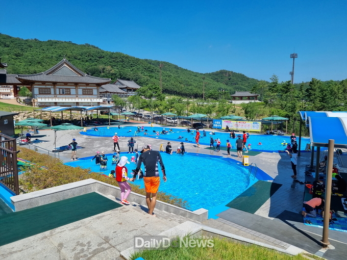 경주 화랑마을 야외 수영장 10일 개장