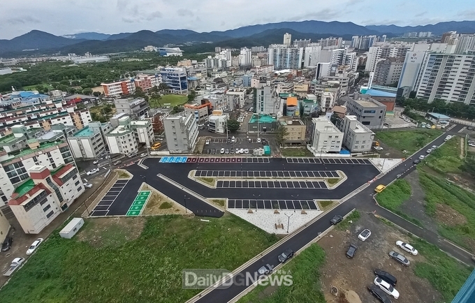 도심 속 공동묘지, 99면 공영주차장 탈바꿈전경사진(완공).