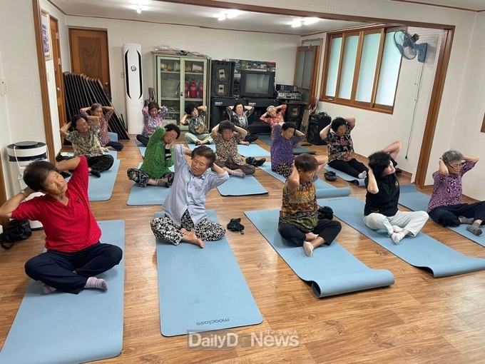 성주군 이웃사촌복지센터 월항면 용각1리 요가 프로그램 운영