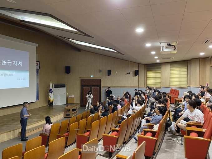 생활개선울릉군연합회 건강교육 및 앞치마 만들기 교육 실시