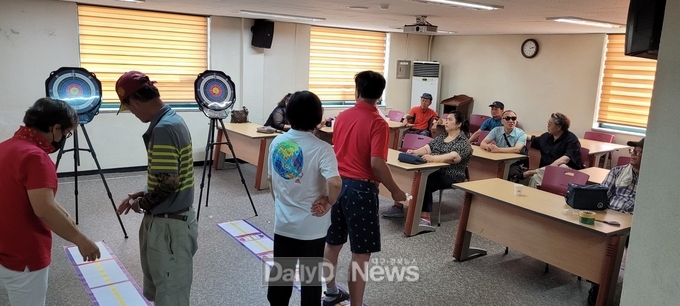 군위군, 장애인 단기스포츠체험강좌 “한궁교실” 개설