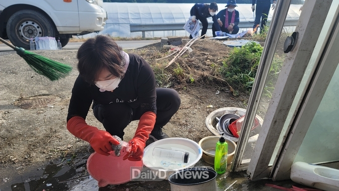 성주읍 지역사회보장협의체 · 성주읍 생활개선회, 폭염 취약계층 집청소 봉사활동