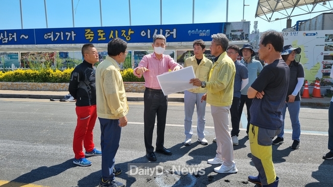 이강덕 포항시장, 죽도시장 도로침하 현장방문