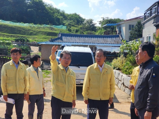군위군, 태풍‘카눈’수해 복구 전력!