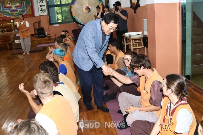 골굴사 찾아 독일 잼버리 대원 방문 격려