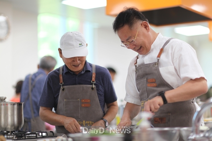 칠곡군, 노년기 남성 요리교육 프로그램 진행