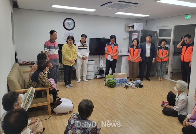 . 폭염 속 어르신 안전관리에 온 힘 쏟아