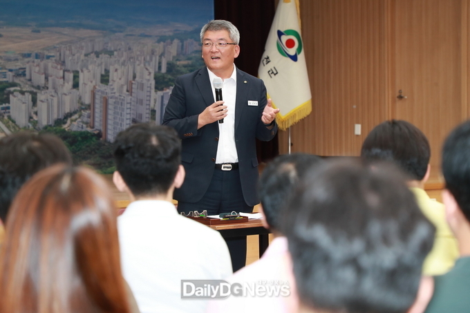 김학동 예천군수, “예천 미래 짊어질 인재들에게 군민 신뢰받을 수 있도록 열정 다해주길” 당부