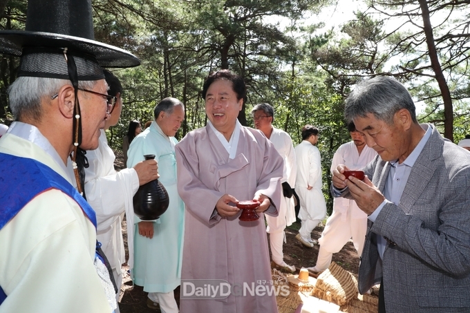 하회마을서 강신마당 열려‘탈춤축제 시작’