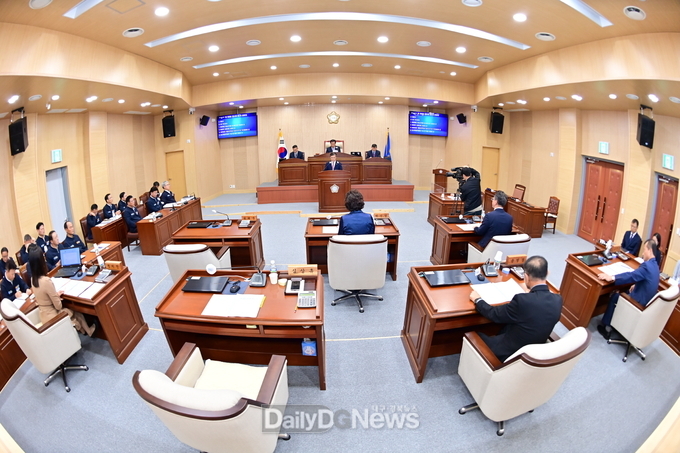 청송군의회, 제268회 임시회 개회
