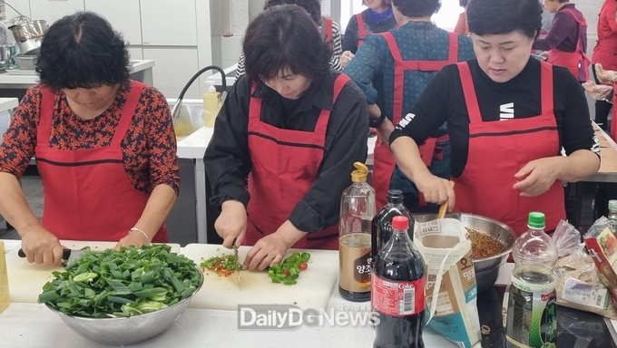 성주군 생활개선동우회, 취약계층 이웃사랑 반찬나눔 봉사 실시