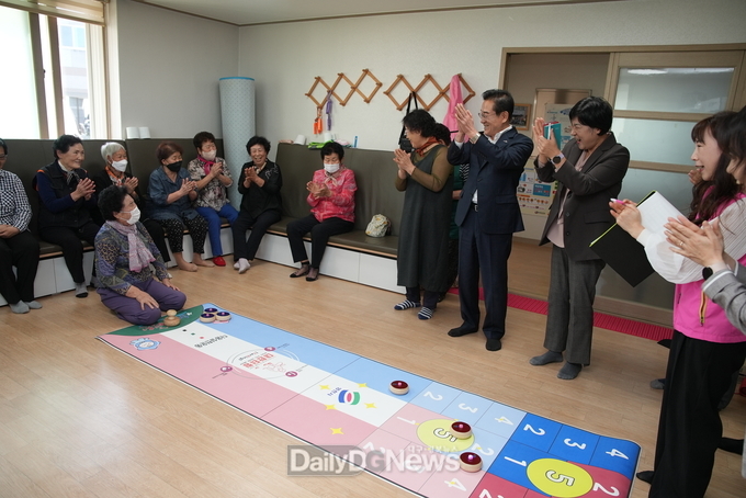 영천시, 전국 최초 경로당 어울림 운동기구 터링 보급