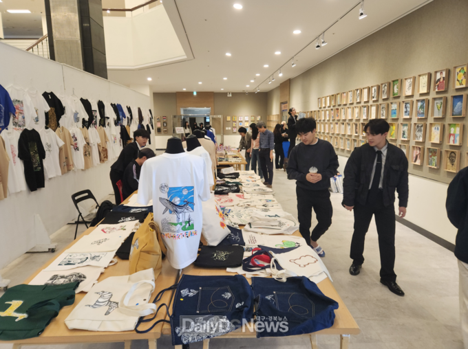 계명대학교. ‘제1회 미술대학 재학생 아트페어’ 개최 모습. (사진=계명대 제공)