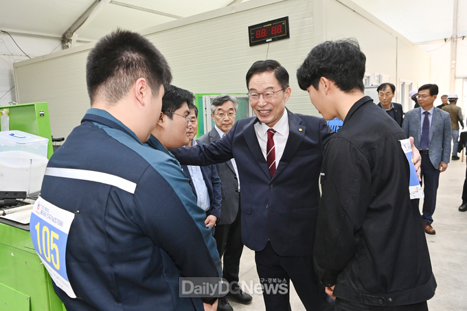 경북교육청, 사상 최초 전국기능경기대회 4연속 종합 우승