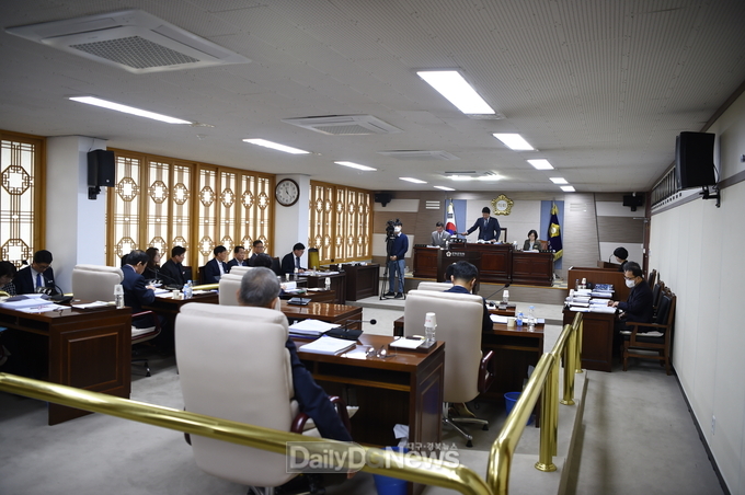 군위군의회