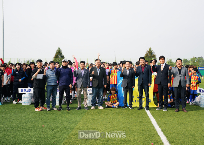 영천시 11월 다양한 체육대회 열린다(4일 경북 동호인 화합 축구대회 내빈단체)