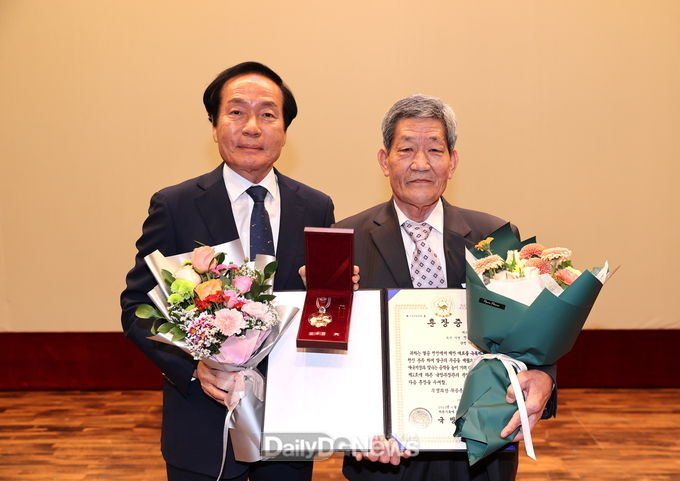 의성군, 6.25참전용사에 화랑무공훈장 전수