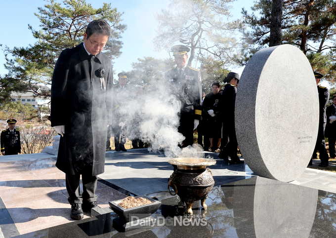 경북도, 지난 17일 순직공무원 추모비 제막
