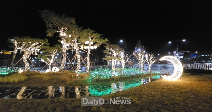 낭만가득 포토스팟은 여기로... 크리스마스 분위기 물씬