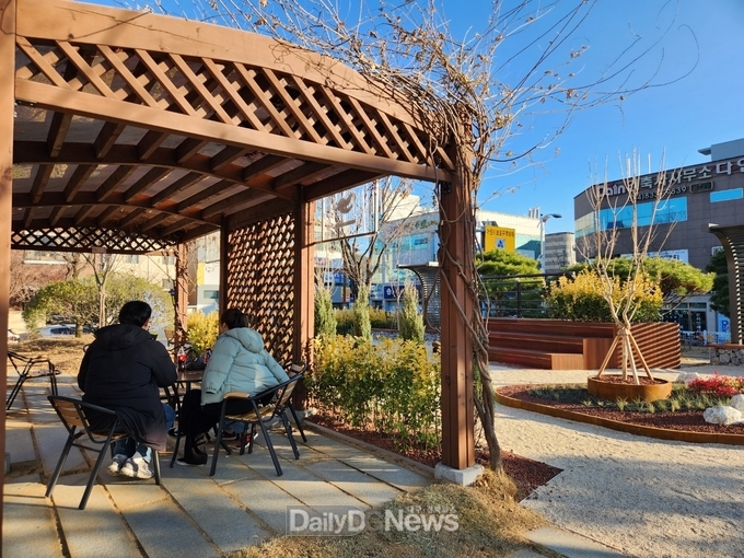 의성군청 전정, 쉼터공원 조성 완료
