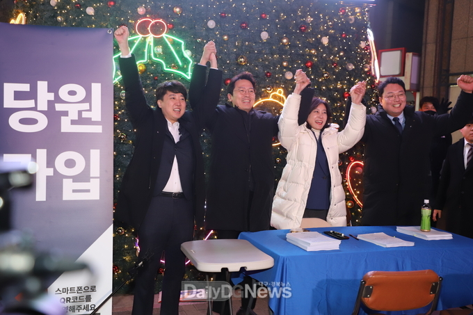 개혁신당이 지난 6일 대구 동성로에서 첫 길거리 당원모집에 사섰다. (사진=이준호 기자) 