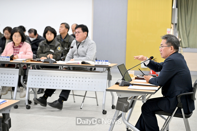 군위군, 2024년 첫 “확대 간부회의” 개최
