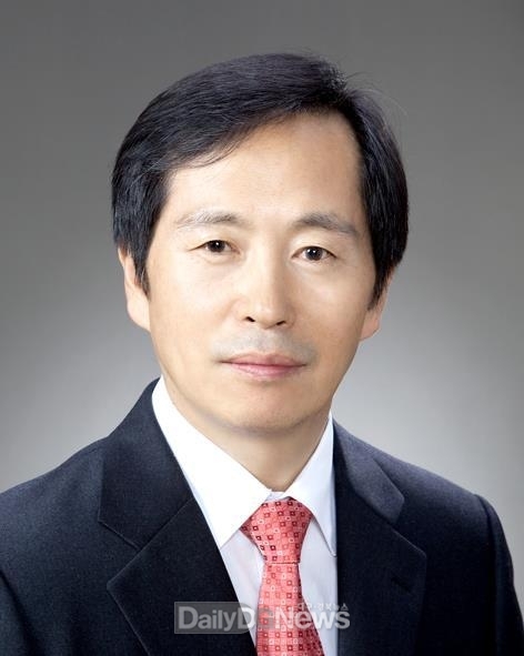 성균관청년유도회 대구광역시본부 제20대 회장에 선출된 김태권 계명대 명예교수. (사진=계명대 제공)