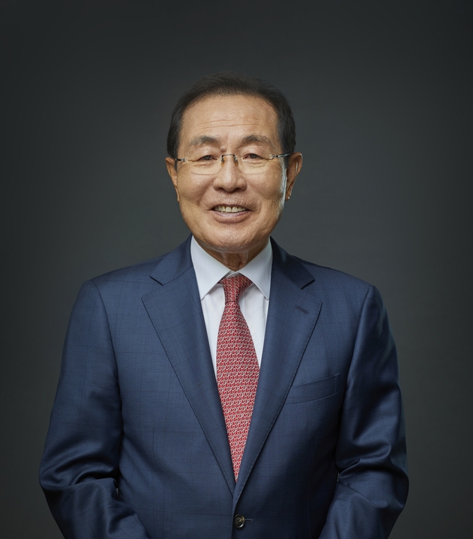 도윤동한_한국콜마_회장_