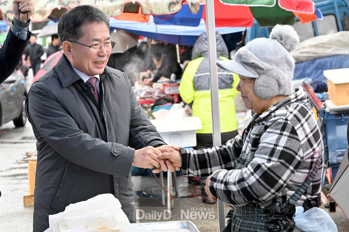 의흥시장방문 격려 및 장보기