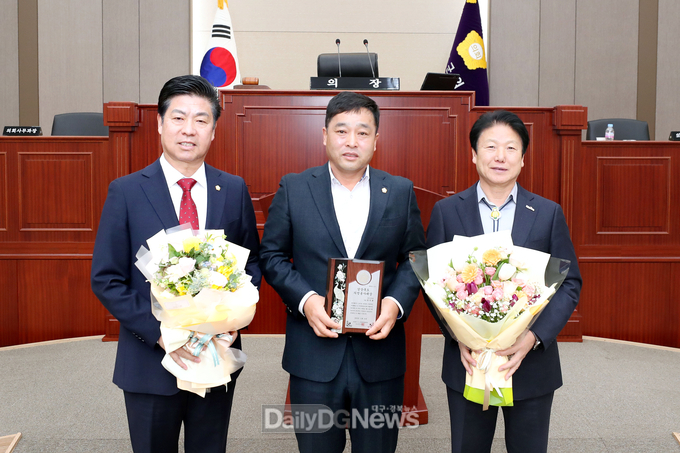 성주군의회 장익봉의원, 경상북도 의정봉사대상 수상