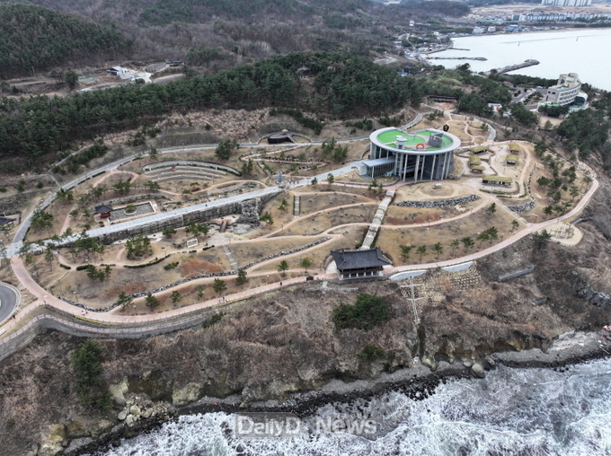 포항시립박물관이 들어설 예정인 연오랑세오녀테마파크의 항공사진