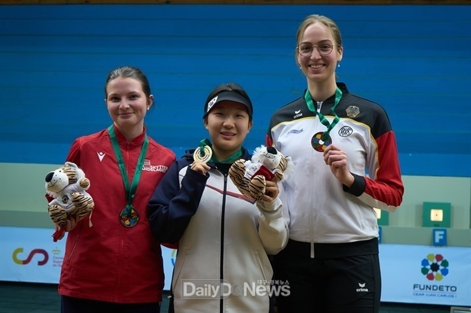 울진군청 사격팀 권은지, 2024 그라나다 월드컵 여자 10m 공기소총 개인 금메달